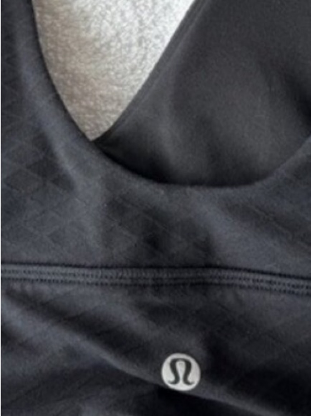 🖤 lululemon Black Embossed Align Bra & Free Tote size 6 - Picture 3 of 5